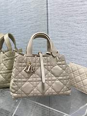 	 Colestore Dior Medium Toujours In Beige Size 28.5 x 21.5 x 19 cm - 1