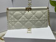 	 Colestore Dior Caro Colle Noire Clutch With Chain White Size 27.5 x 14 x 4.5 cm - 1