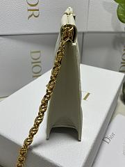	 Colestore Dior Caro Colle Noire Clutch With Chain White Size 27.5 x 14 x 4.5 cm - 2