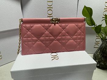 	 Colestore Dior Caro Colle Noire Clutch With Chain Pink Size 27.5 x 14 x 4.5 cm