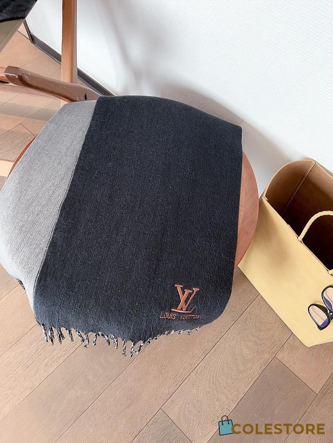 	 Colestore Louis Vuitton Scarf Black - 1