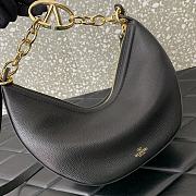 Colestore Small Vlogo Moon Hobo Bag In Leather With Chain 29x23x11cm - 5