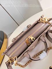 Colestore Louis Vuitton OnTheGo East West Bag 25 x 13 x 10 - 5