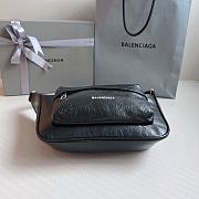 Colestore 	 Balenciaga Raver Leather Tote Black Size 24.5x22x7cm - 2