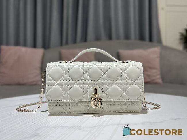 	 Colestore Miss Dior Mini Bag White Cannage Lambskin 21 x 11.5 x 4.5 - 1