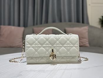 	 Colestore Miss Dior Mini Bag White Cannage Lambskin 21 x 11.5 x 4.5