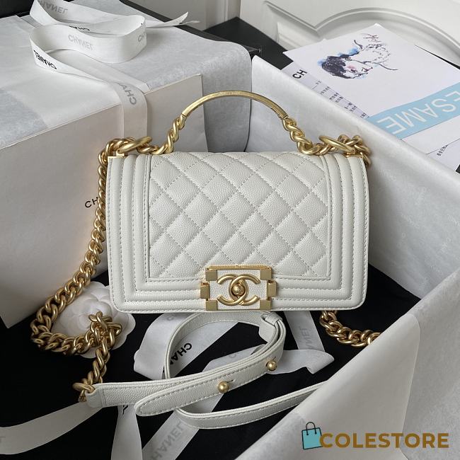 Colestore Chanel Boy Flap Bag Grained Shiny Calfskin & Gold-Tone Metal White Size 20cm - 1