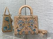  Colestore Dior - Medium Lady Bag Beige Calfskin Embroidered with Multicolor Beaded Floral Motif 24cm - 2