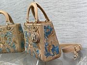  Colestore Dior - Medium Lady Bag Beige Calfskin Embroidered with Multicolor Beaded Floral Motif 24cm - 3