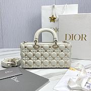 	 Colestore Dior Djoy White Cannage Lambskin with Gold-Finish Butterfly Studs 26 x 13.5 x 5 cm - 4