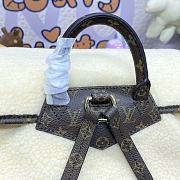 Colestore Louis Vuitton Shearling Backpack  M23384 31x31x17cm - 6