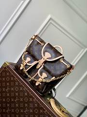 Colestore Louis Vuitton Excursion PM 21 x 23 x 10 cm - 1