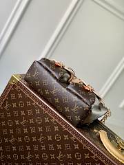 Colestore Louis Vuitton Excursion PM 21 x 23 x 10 cm - 5