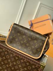 	 Colestore Louis Vuitton Diane Monogram Canvas M46049 Size 24 x 15 x 9 cm - 5