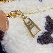 	 Colestore Louis Vuitton Ski Over The Moon M23321 Size 27.5 x 16 x 7 cm - 3