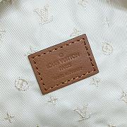	 Colestore Louis Vuitton Ski Bumbag M23715 Size 37 x 14 x 13 cm - 5