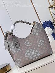 	 Colestore Louis Vuitton Flight Mode Carmel M23396 35 x 40 x 17 cm - 1