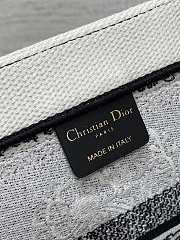	 Colestore Medium Dior Book Tote Black Multicolor Butterfly Bandana Embroidery 36*18*28cm - 2