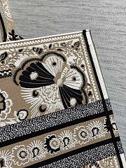 	 Colestore Medium Dior Book Tote White Multicolor Butterfly Bandana Embroidery 41*35*18cm - 3