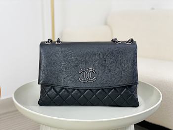 Colestore Chanel A07095 Black Flap CC Silver Chain Shoulder Bag 32x7.5x19cm