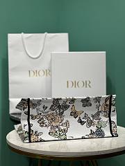 Colestore Medium Dior White Multicolor Toile de Jouy Mexico Embroidery (36 x 27.5 x 16.5 cm) - 5