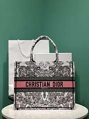 Colestore Medium Dior Book Tote White and Pastel Pink Butterfly Around The World Embroidery 36*18*28cm - 1