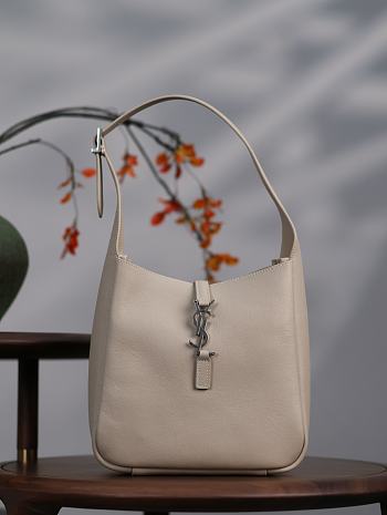 Colestore Small Le 5 A 7 Supple Shoulder Bag 23×22×8.5cm