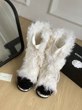 Colestore Chanel Shearling Colorblock Pattern Snow