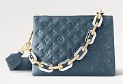 Colestore Coussin PM M22856 Size 26 x 20 x 12 cm - 1
