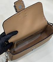Colestore Fendi Beige Selleria Bag With Oversized Topstitching - 4