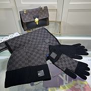 Colestore Louis Vuitton 3 Items - 3