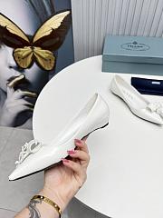 Colestore Prada Patent Leather Slingback Pumps Flower White - 5