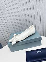 Colestore Prada Patent Leather Slingback Pumps Flower White - 4