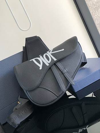 Colestore Dior And Shawn Saddle Bag In Black For Men 20 x 28.6 x 5 cm