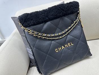 Colestore Chanel 22 Small Bag Shearling Aged Lambskin & Gold-Tone Metal Black