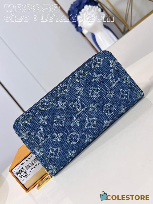 Colestore Louis Vuitton Zippy Wallet Monogram Denim M82958 19x10x2cm - 1