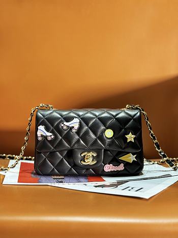 	 Colestore Chanel Classic Lambskin, Enamel & Gold-Tone Metal Coral Black 20CM