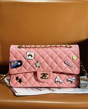 Colestore Chanel Classic Lambskin, Enamel & Gold-Tone Metal Coral Pink 15.5 × 25.5 × 6.5 cm - 1