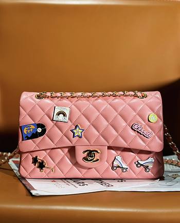 Colestore Chanel Classic Lambskin, Enamel & Gold-Tone Metal Coral Pink 15.5 × 25.5 × 6.5 cm