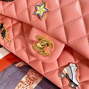Colestore Chanel Classic Lambskin, Enamel & Gold-Tone Metal Coral Pink 15.5 × 25.5 × 6.5 cm - 4