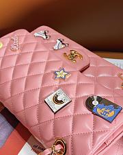 Colestore Chanel Classic Lambskin, Enamel & Gold-Tone Metal Coral Pink 15.5 × 25.5 × 6.5 cm - 3