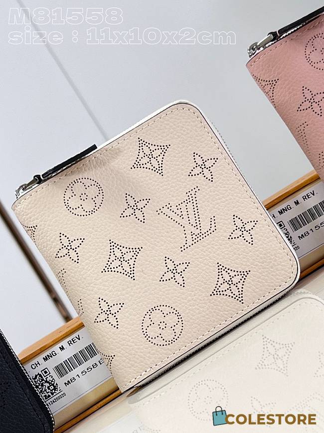 	 Colestore Louis Vuitton Zippy Wallet Mahina M82755 White 11x10x2cm - 1