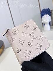 	 Colestore Louis Vuitton Zippy Wallet Mahina M82755 White 11x10x2cm - 5