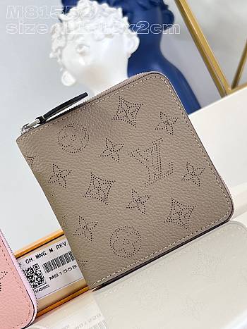 	 Colestore Louis Vuitton Zippy Wallet Mahina M82755 Brown 11x10x2cm