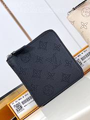 	 Colestore Louis Vuitton Zippy Wallet Mahina M82755 Black 11x10x2cm - 1