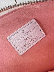 Colestore Louis Vuitton Coussin M23618 MM 21 x 16 x 7  - 3