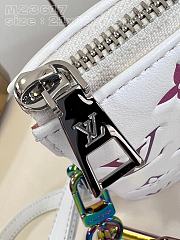 Colestore Louis Vuitton Coussin M23618 MM 21 x 16 x 7  - 4