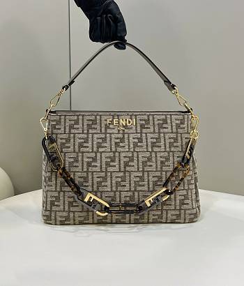 	 Colestore Fendi O Lock Beige Size 35/14/23