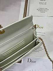 Colestore Dior Cannage Butterfly White Size 21 x 11.5 x 4.5cm - 2