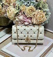 Colestore Dior Cannage Butterfly White Size 21 x 11.5 x 4.5cm - 4